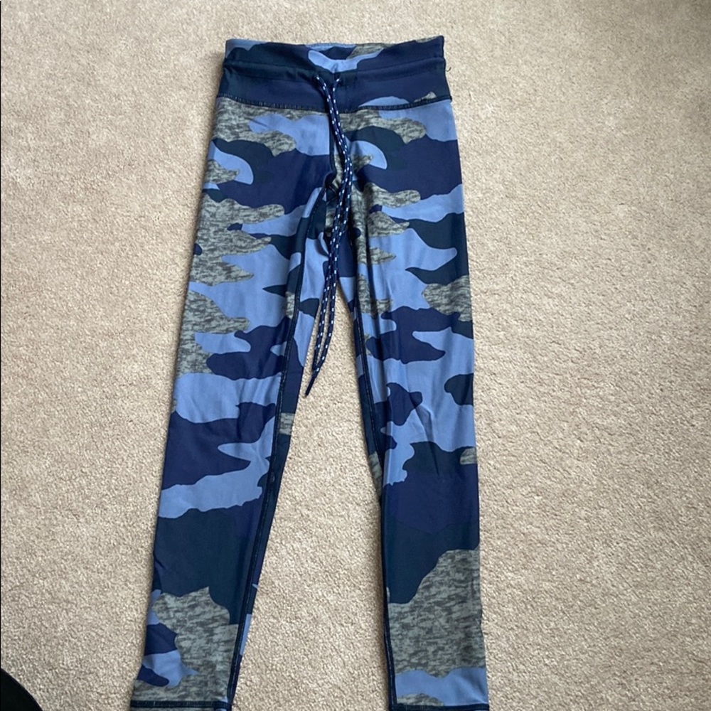 Aerie chill play move blue camo legging
